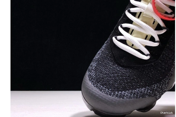  O-W Air AA3831-001 VaporMax 0218